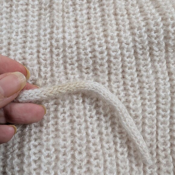 Vintage Sweater made Italy mohair blend size medium sweater cream color Lazarus - Picture 6 of 7